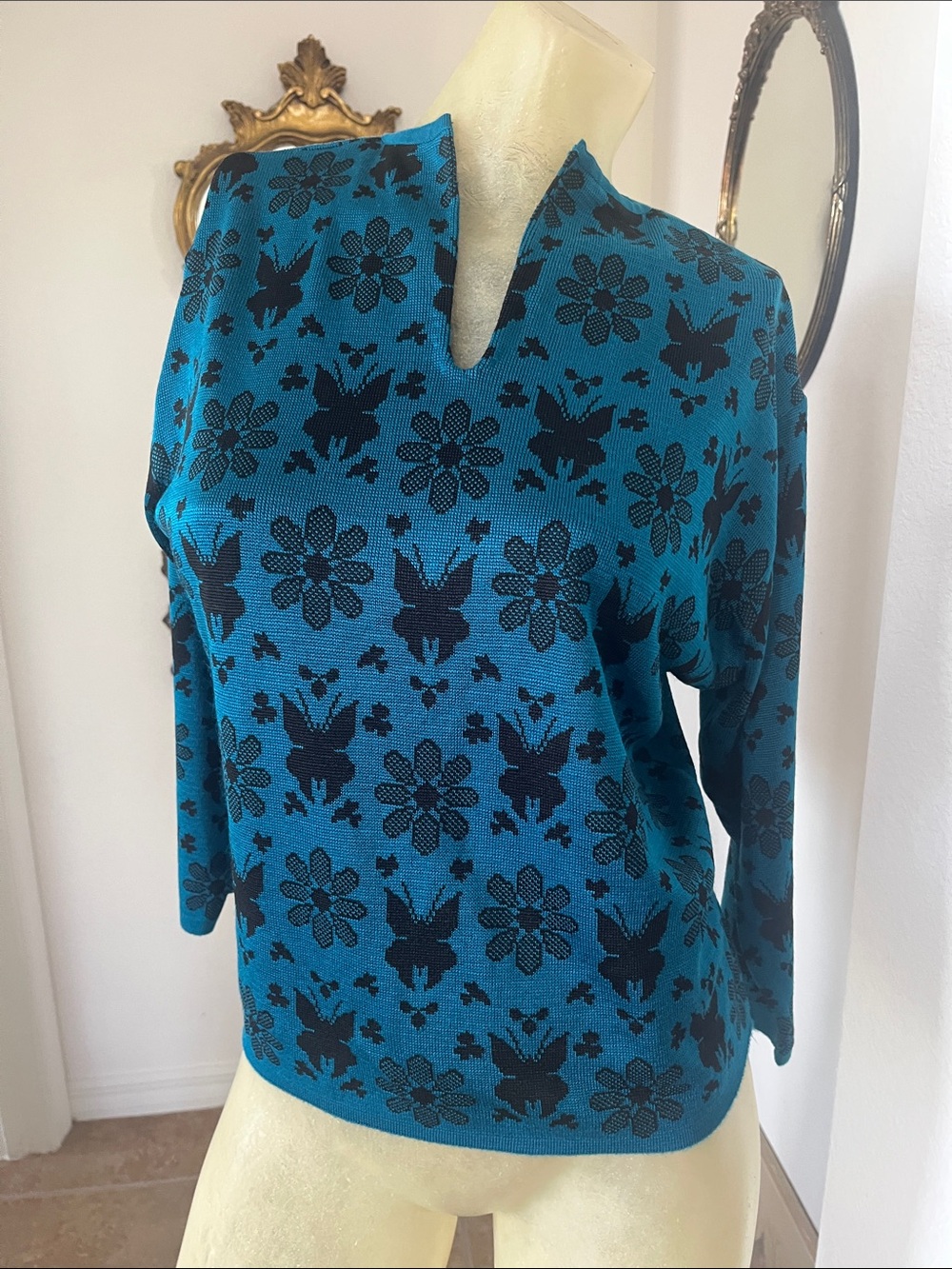 Rare Vintage 70s Dralon Ultrapan Butterfly Daisy Sweater
